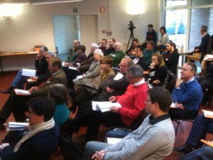 Vue du public pendant la présentation du texte.