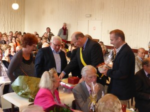 Plein de félicitations!