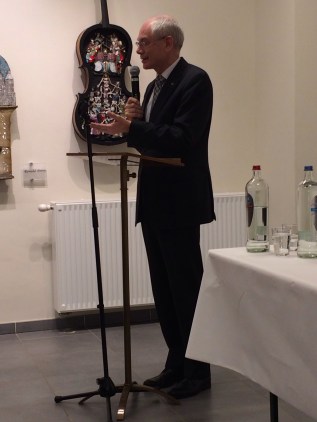 20140210_184921904_iOS