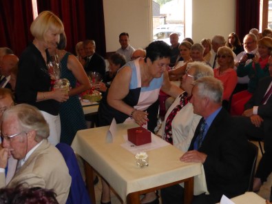 Des félicitations par Chantale et Marie-José Frix (conseillère communale)