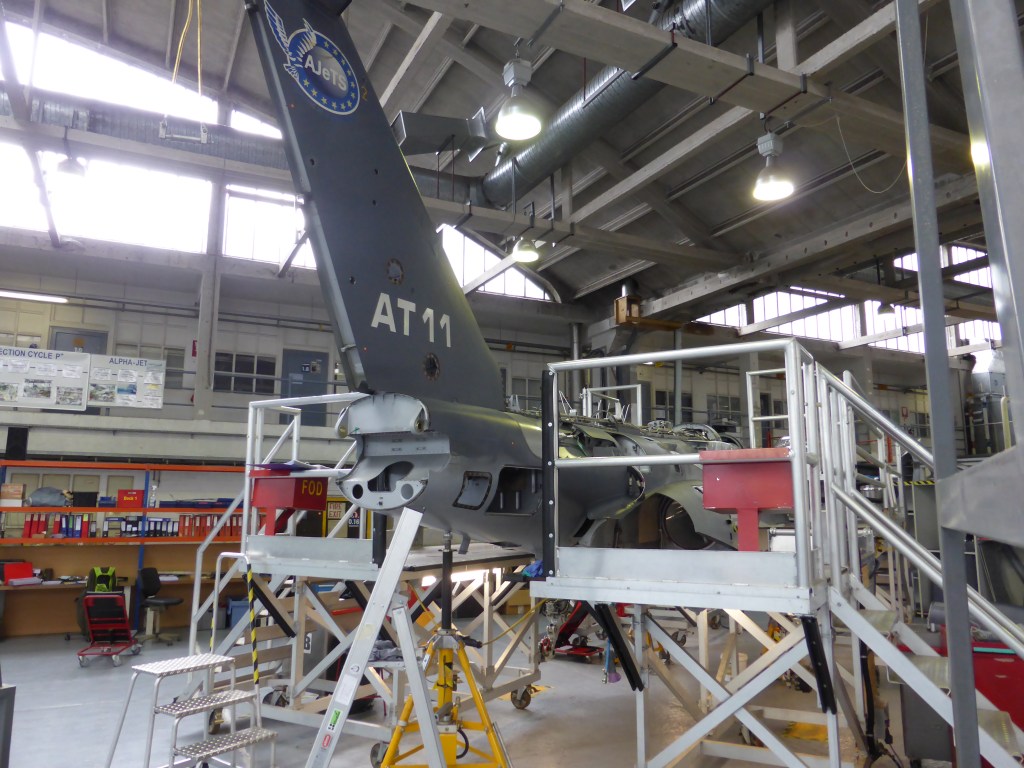 ... et celui complètement démonté pour entretien.