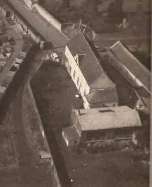 Zoom sur ce bâtiment (fin des années 60)