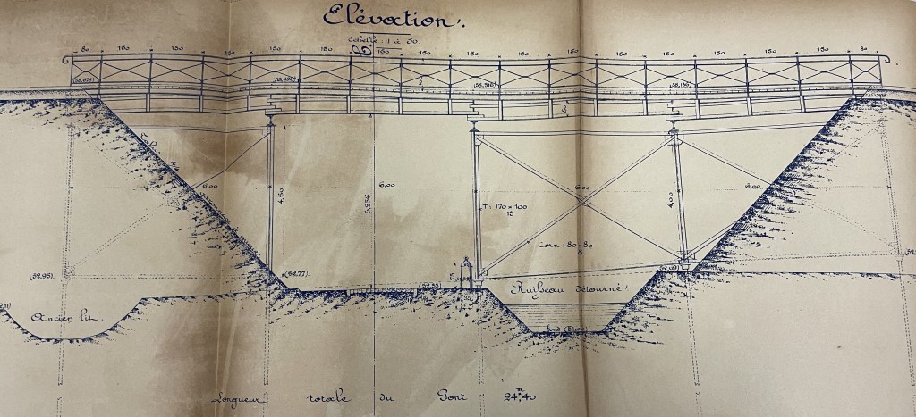 Les Ponts au Rue des Claines: un grand et un&nbsp;petit